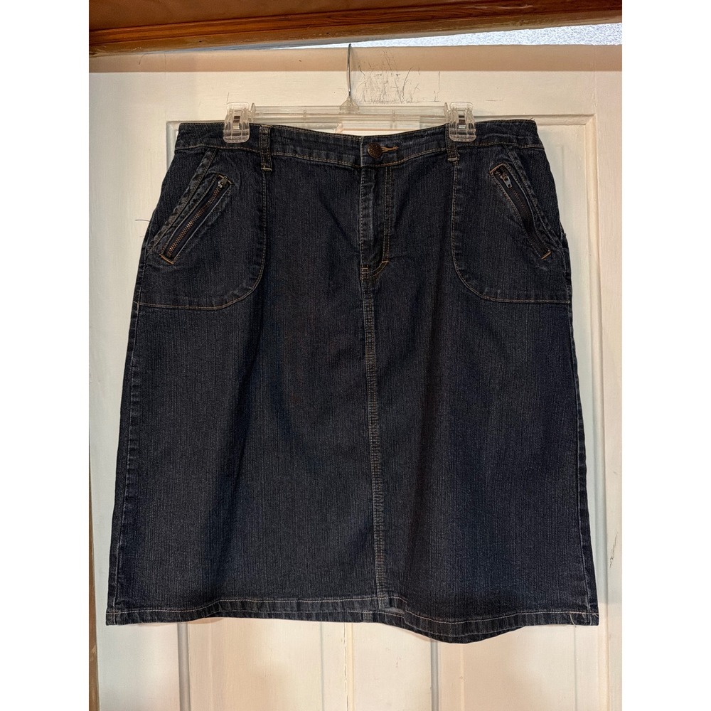 Cato Woman Dark Wash Denim Skirt 16W Stretch Knee Length Zipper Detail western
